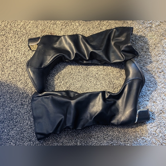 Boots - Picture 1 of 6